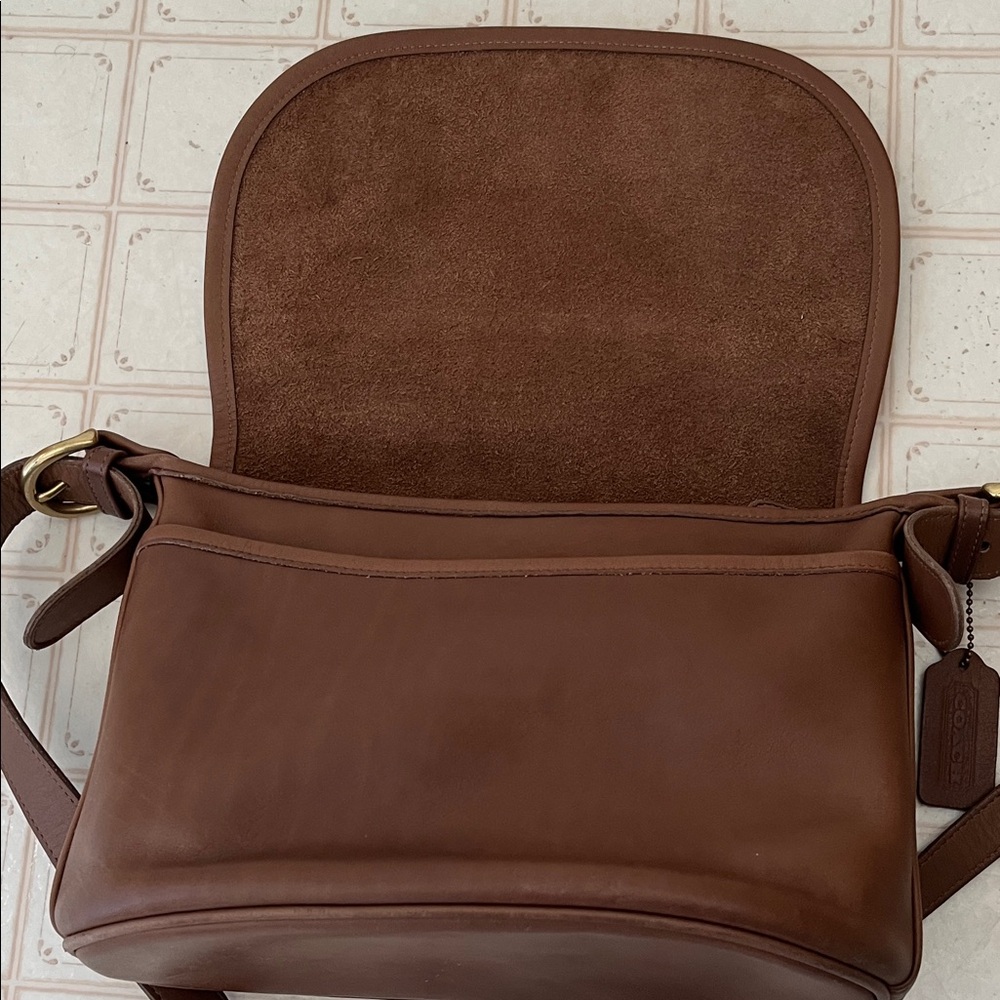 Vintage Coach Brown Leather Crossbody Bag - Picture 4 of 5